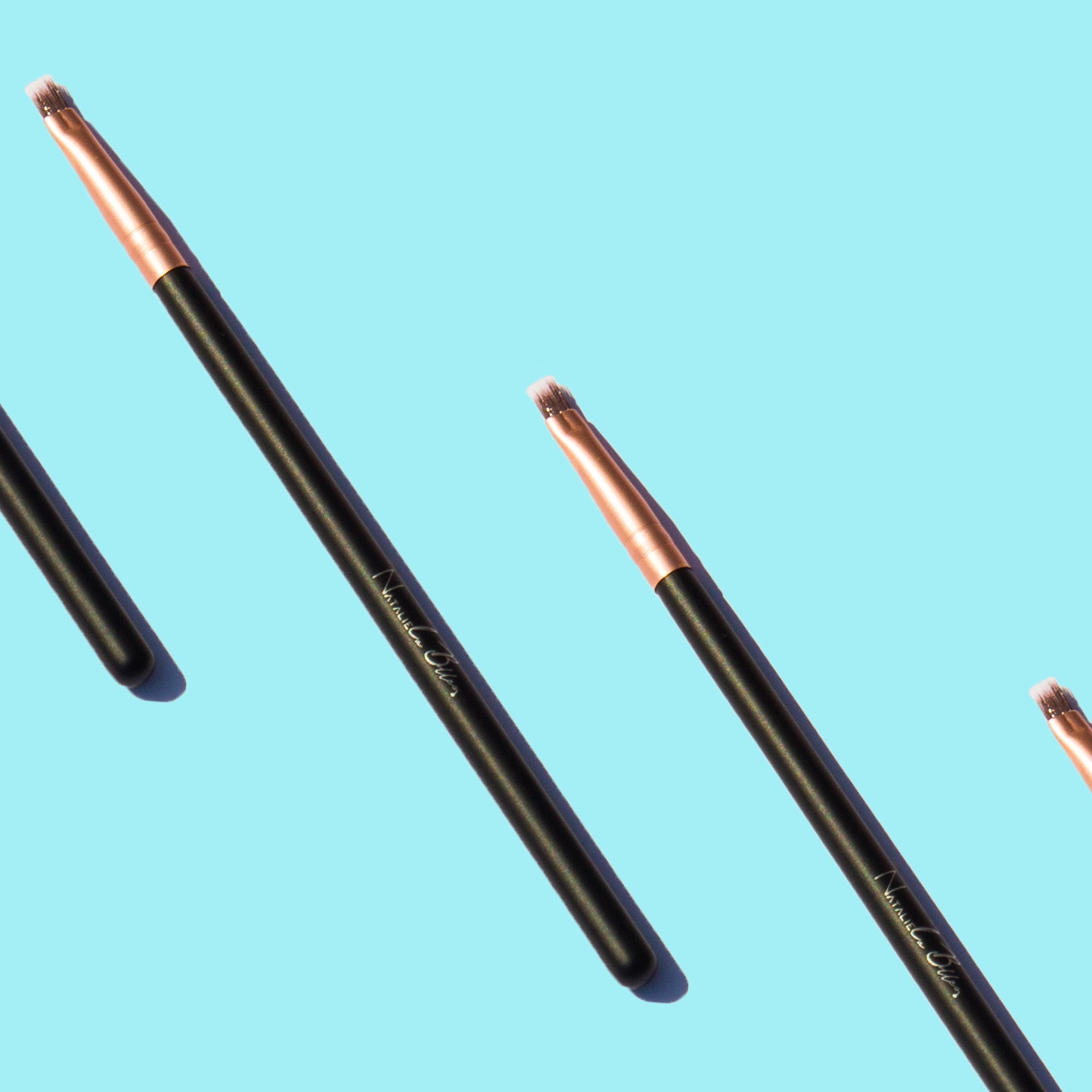 מברשות ואביזרים - Be La Belle Cosmetics